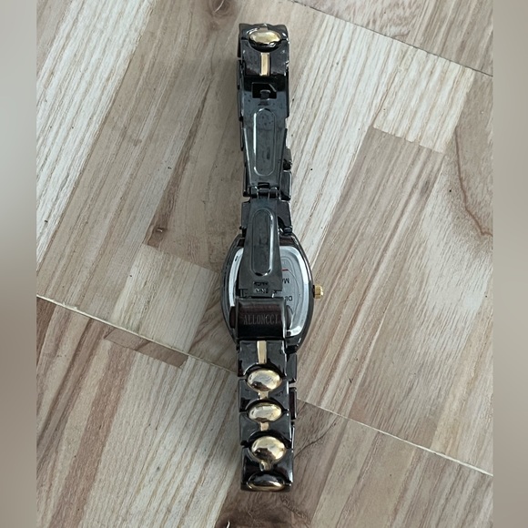 Alloncci Ladies Watch Two Tone Bracelet and Dial New - Picture 9 of 13